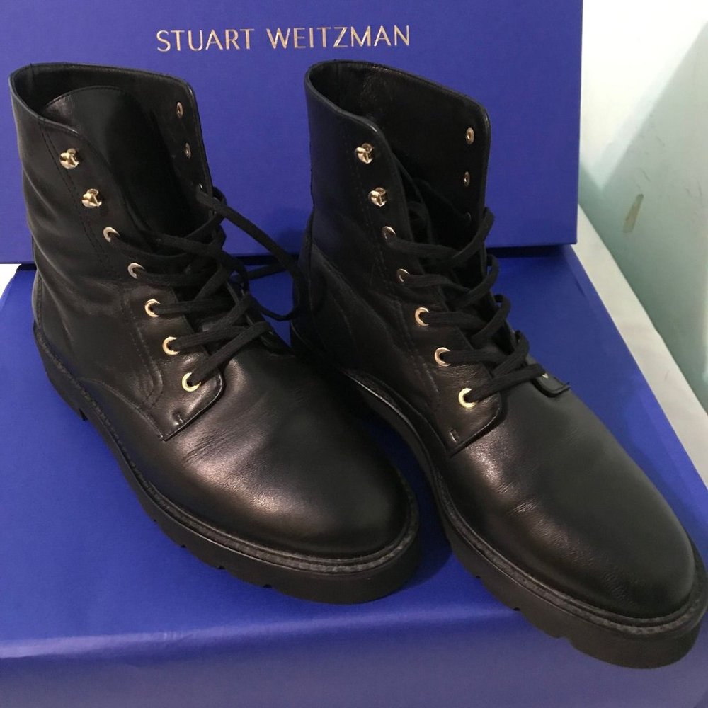 STUART WEITZMAN  MILA LIFT BOOTIE size 9 - wide